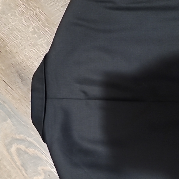 Like new men's suit jacket 42 short black by Calvin Klein slim fit Canada made - Picture 7 of 13